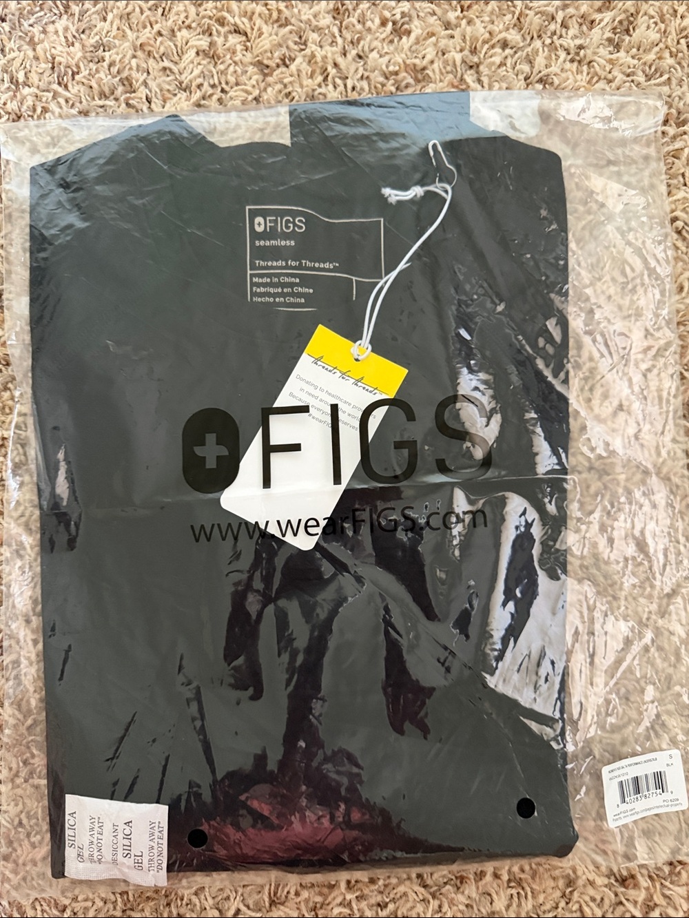 FIGS Women’s Salta Black Long-Sleeve Underscrub Shirt S - Picture 4 of 4